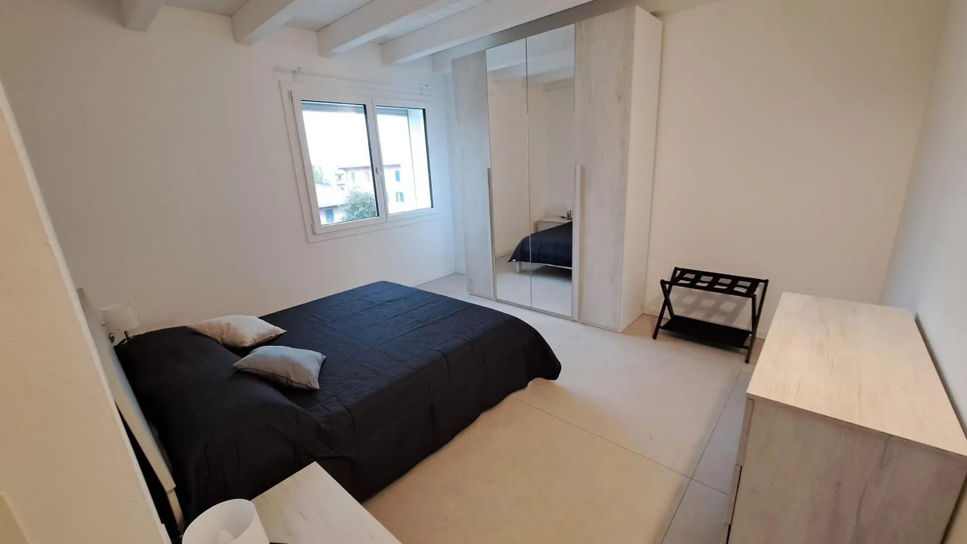 Bolognamania Apartments-Levante 98 0*, Bologna